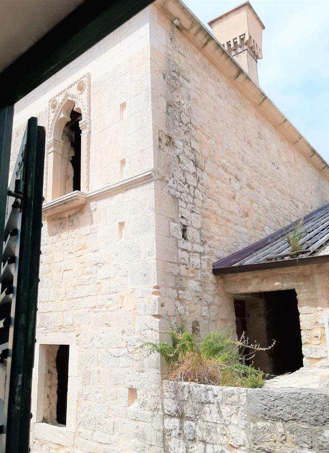 Rooms And Apartments Villa Town Gate Hvar Hvar Town Exterior photo