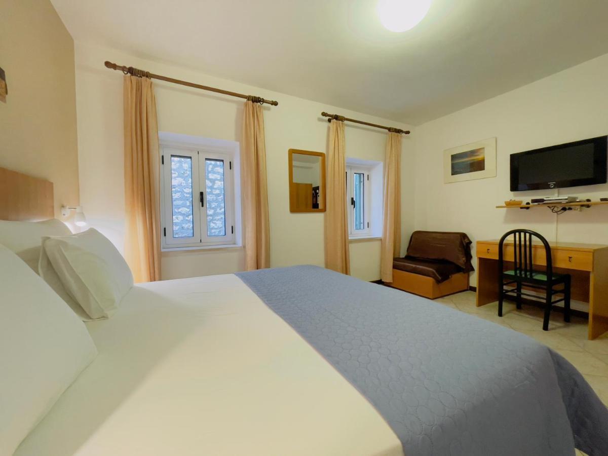 Rooms And Apartments Villa Town Gate Hvar Hvar Town Exterior photo